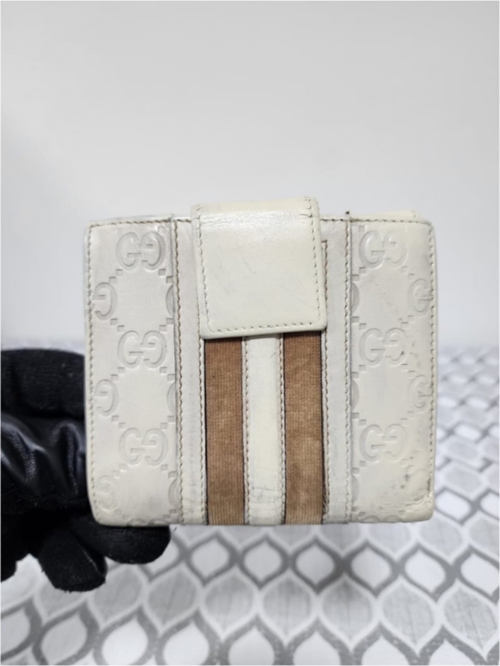 Authentic Gucci Vintage GG Signature Leather Compact Wallet Cream/Brown - Picture 3 of 15